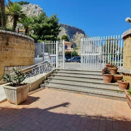 Ashur Mondello, Sapore Di Sale Apartman *